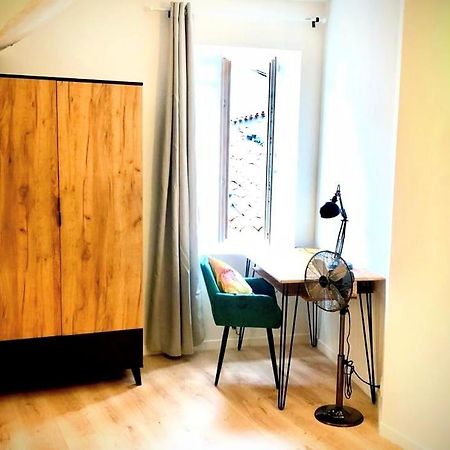 Une Maison Design Dans Le Centre Ville Foix Εξωτερικό φωτογραφία